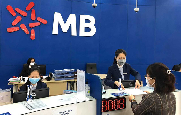 Mở thẻ tín dụng MB Bank tại phòng giao dịch, chi nhánh ngân hàng
