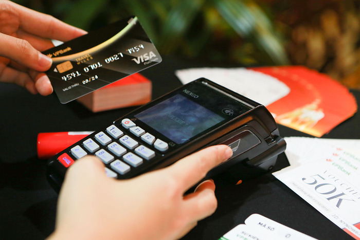 Thẻ tín dụng VP Bank mang đến nhiều tiện ích hấp dẫn khi mua sắm